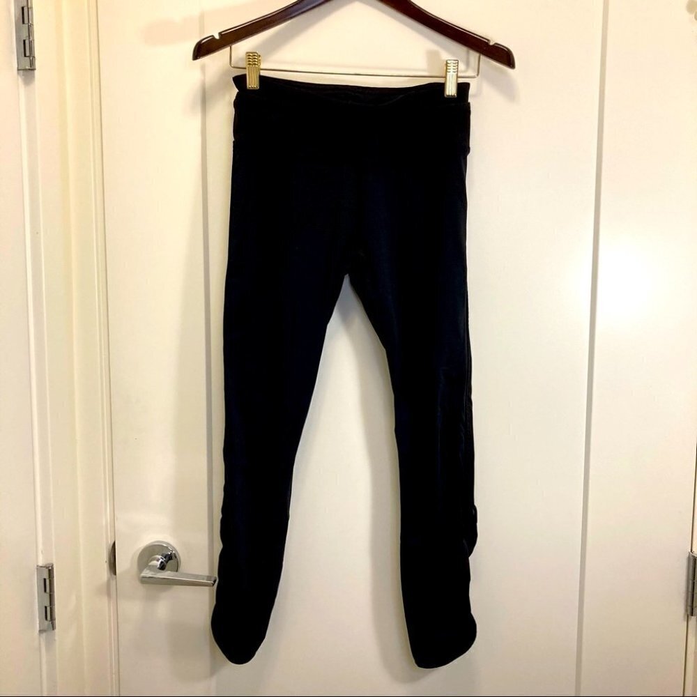 LULULEMON Sz 4 Leg Ruching Reflective  Strip Pockets Leggings